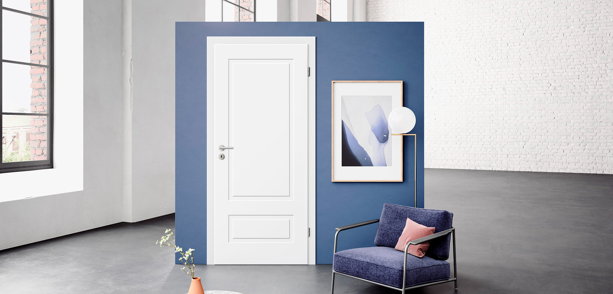 Moderne Stiltüren – auch mit Lichtausschnitt. In Polarweiß, mit lackierter Oberfläche, passend zu hochweißen Wandfarben.